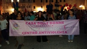 Le operatrici della Casa delle Donne di Viareggio si sono unite alla Manifestazione contro le stragi delle Donne svoltasi a Lucca il 12 luglio 2016, dopo l'ennesimo femminicidio, quello di Vania Vannucchi per mano dell'ex compagno